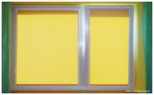 Rolety materiałowe w kolorze żółtym